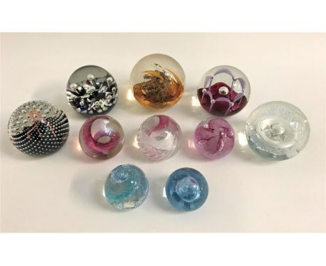 TEN CAITHNESS AND SELKIRK GLASS PAPERWEIGHTSthe eight Caithness examples comprising Polka, Starwatch, Maydance, Single Harleq