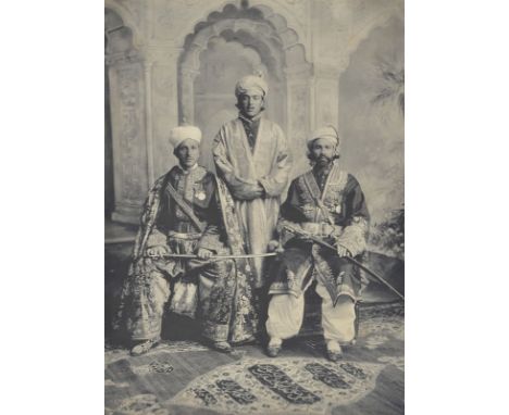 Bourne &amp Shephard portrait de Mir Muhammad Nazim Khan Mir de Hunza et Raja Sikander Khan de Nagar tirage argentique sur pa