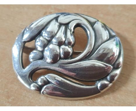 George Jensen sterling silver foliate style art nouveau brooch (no 65) 