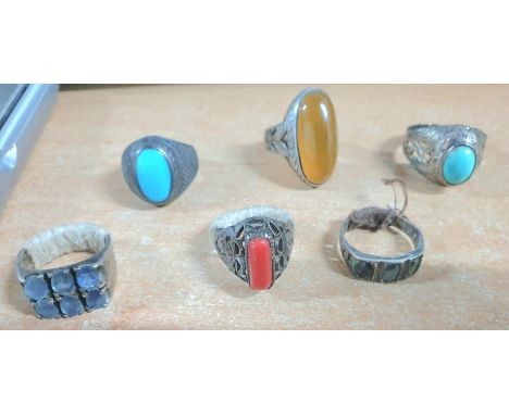 Interesting collection of 6 gents silver rings, all with various semi precious stones including 2 with Turquoise, one with Co