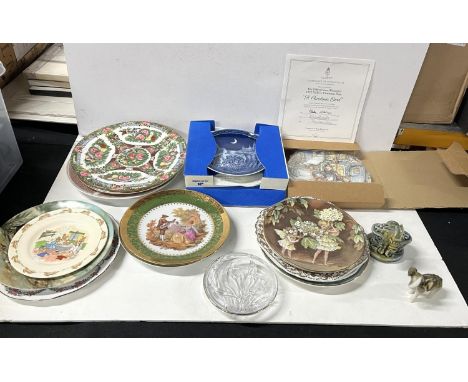 Collection of plates including Grande Cophenhagen Denmark and boxed Royal Worcester plate along with Irish Wade donkey and Ro