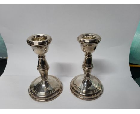 pair of 1972 Birmingham silver candle holders (2)Weight - 255g 