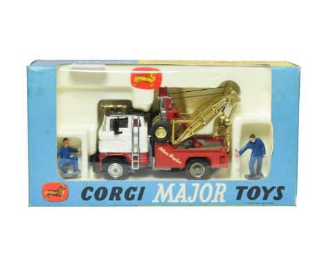 Corgi 1142 Holmes Wrecker Recovery Vehicle (E, with both figures, box E-G)
