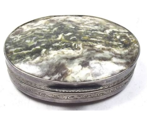 A green connemara marble and white metal mounted oval snuff box, 8 x 5.5cm 