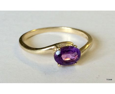 9ct gold ladies amethyst ring size Q