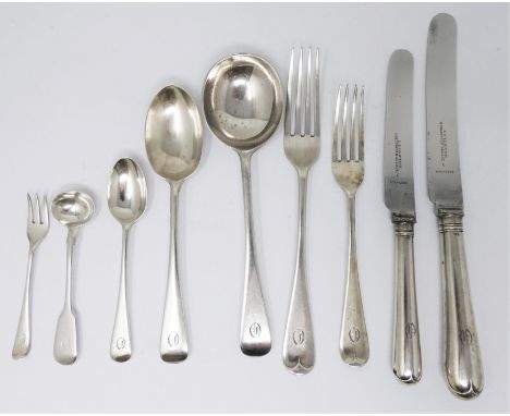 A SET OF GEORGE V TABLE SILVER  LEIGHTON BROTHERS  LONDON  1927 Old English pattern  engraved with the initial O  comprising: