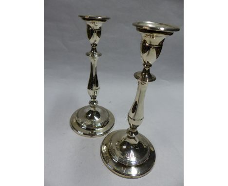 A PAIR OF GEORGE III SILVER TABLE CANDLESTICKS. DATED SHEFFIELD 1800. MAKER GEORGE ASHWORTH. 28CM HIGH