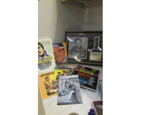 A mixed lot of pop memorabilia including Elvis.