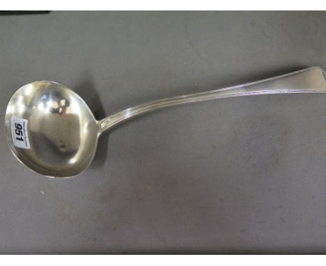 A George IV silver Ladle - Weight approx. 7.3 troy oz - 1821 London by Richard Poulden - Length 33 cm 
Condition report: Smal