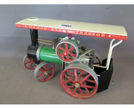 A vintage Mamod Traction Engine - with canopy roof