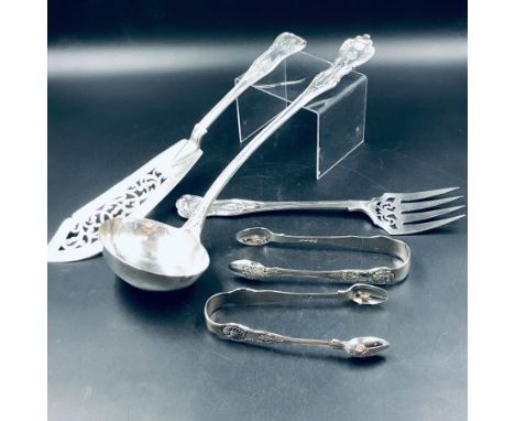A VICTORIAN HALLMARKED SILVER LADLE, DATED 1853 LONDON FOR, SAMUEL HAYNE &amp; DUDLEY CATER, TOGETHER WITH A PAIR OF VICTORIA