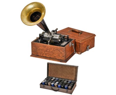 Edison "Suitcase" Standard Phonograph Model A, 1898Frühe Serien-Nr. S898, Patentplakette Edison-Bell Typ 1, für 2-Minuten-Wal