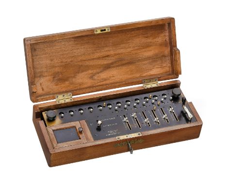 Arithmometer Hugo Bunzel, Wien, um 1902Vierspezies-Staffelwalzenmaschine, mit Gravur "H. Bunzel, Wien I, Rothenthurmhof", in 