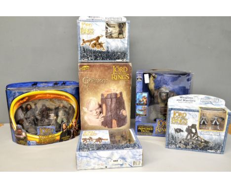 Lord of the Rings limited edition cookie jar, an armoured troll, a triple figure set, and three battle scale figures sets