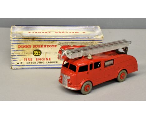 Dinky Supertoys 955, Fire Engine with extending ladder,