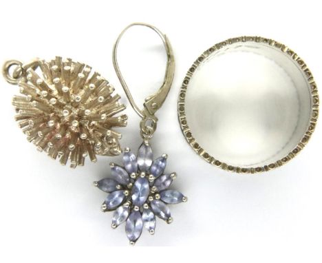Mixed silver jewellery to include a single earring, ring and a Hedgehog charm, combined 9g. P&amp;P Group 1 (£14+VAT for the 