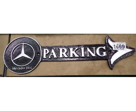 Cast iron Mercedes parking arrow sign, 45 x 15 cm. P&amp;P Group 2 (£18+VAT for the first lot and £3+VAT for subsequent lots)