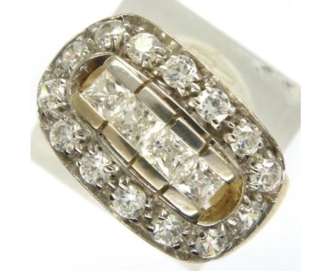 9ct gold white stone set ring, size N, 5.5g. P&amp;P Group 1 (£14+VAT for the first lot and £1+VAT for subsequent lots) 