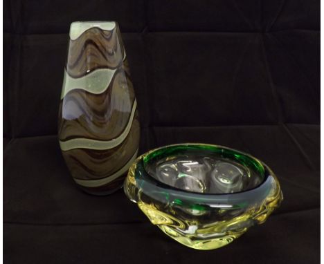 A Mixed Lot comprising: a Medina Art Glass Vase with swirled decoration and a further unsigned Art Glass Fish of round form, 