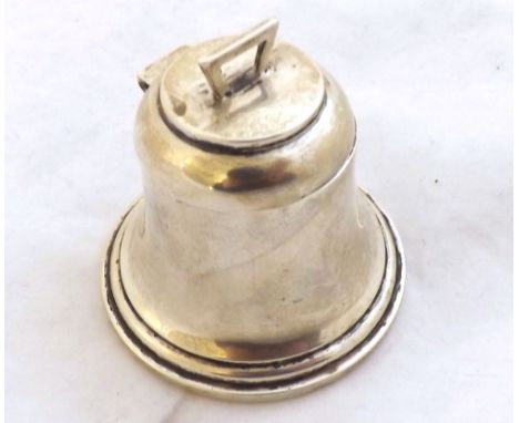 George V Silver Inkwell of bell shaped form, fitted with hinged lid and clear glass liner, hallmarked Birmingham 1921, 2.5" h