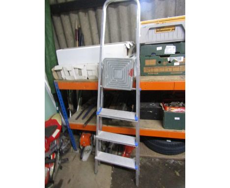 Alloy step ladder