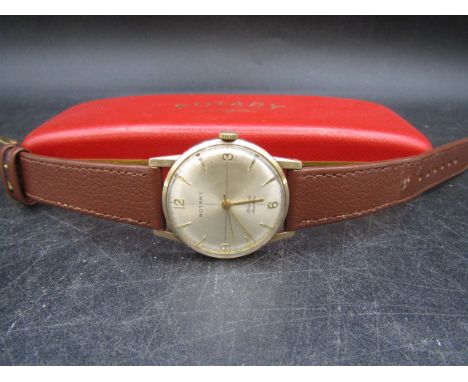 A 9ct Gold Rotary men's 17 jewel&nbsp; watch (3.5mm face)with receipt (1962) and original case