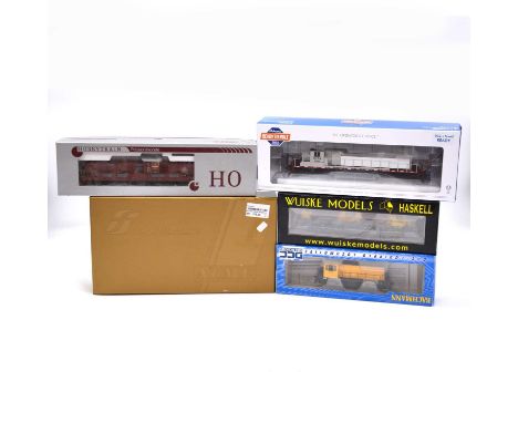 HO gauge model railway locomotives, five including ACME ref 60045 E464.464 Trenitalia; Athearn ref ATH88532 EMD SD38 AC 2002 