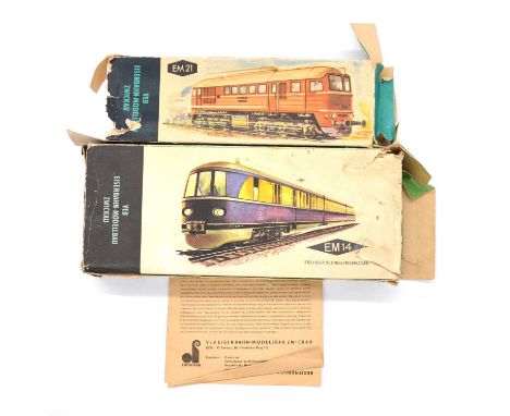 Piko HO gauge model railway locomotives, two including ref EM14 2-car Schnelltriebwagen; EM21 BR120, both boxed,Qty: 2
