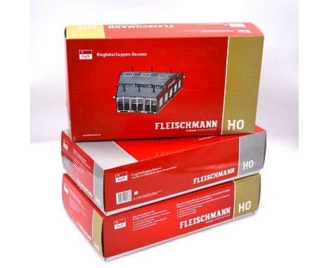 Fleischmann HO gauge model railways, three ref 6476 locomotive roundhouse kits, all appear unstarted. Qty: 3