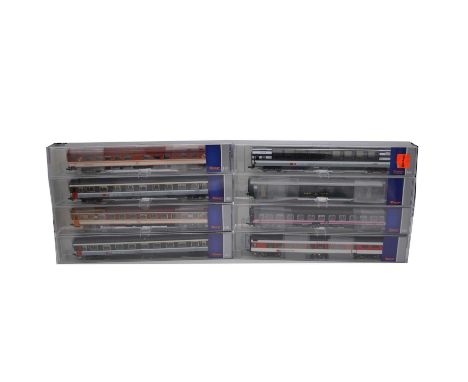 Roco HO gauge model railways passenger coaches; eight various including 44669 SBB (x2); 74398 WRm; 74562 SBB B50; 64411 RENFE