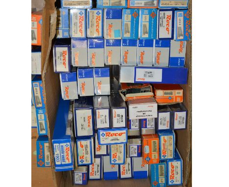 Roco HO gauge model railway rolling-stock, wagons and containers, fifty-nine various types and train lines, all boxed.Qty: 59