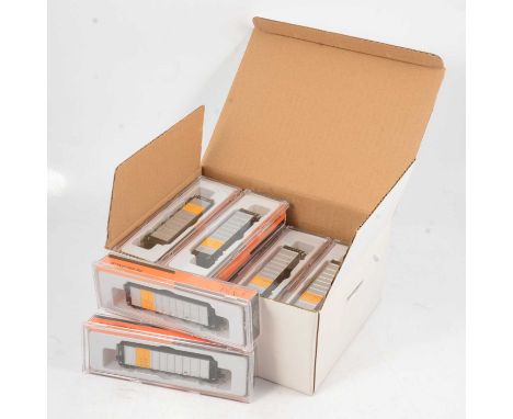 Fox Valley Models FVM N gauge model railway, trade box of twelve ref 83123 RD-4 Hopper 'Union Electric' box cars, all cased.Q