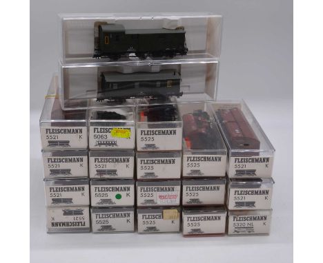 Fleischmann HO gauge model railway tipping wagons and other rolling-stock, twenty including ref 5521 (x7), and others, all bo