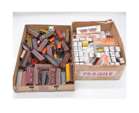 N and HOn3 model railways, two trays of mixed wagons, contains, crane trailer, containers, tipping wagons etc, varous makers,