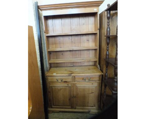 A pine kitchen shelf back dresser