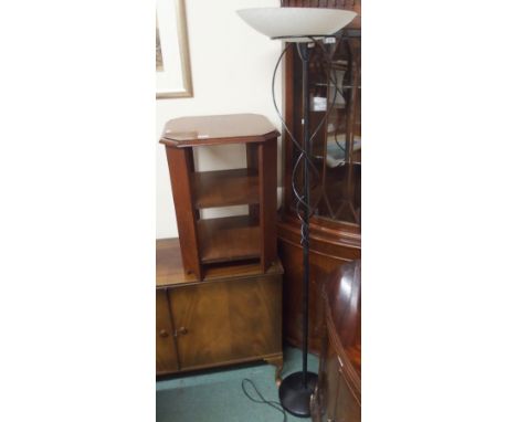 An occasional table and a floor lamp (2) Condition Report: Available upon request