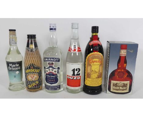 Mixed lot to include Smirnoff vodka, 100cl, 50º, one bottle; Kahlua coffee liqueur, 100cl, 26.5%, one bottle; and another Kah