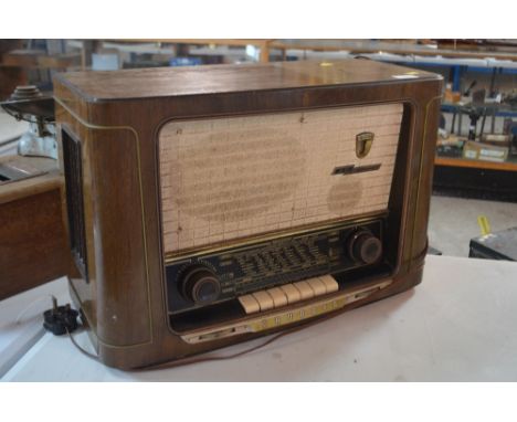 A Grundig 2035 Vintage radio