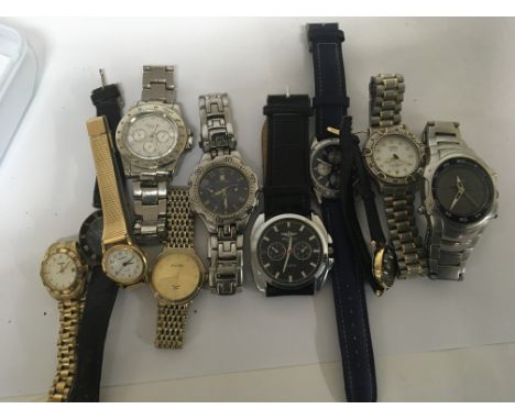 A collection of pre-owned watches mainly quartz movements including a Citizen Chronograph WR100 and other watches.