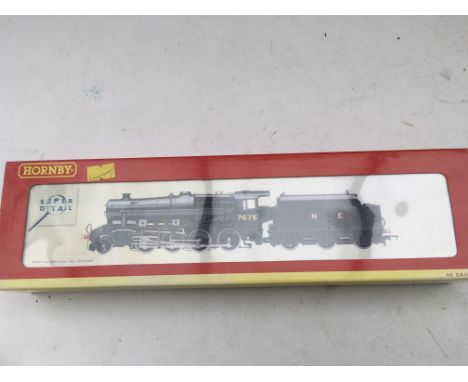 Hornby railways, OO scale, locomotive and tender, boxed, R2227, LNER 2-8-0 class 06 locomotive 7675