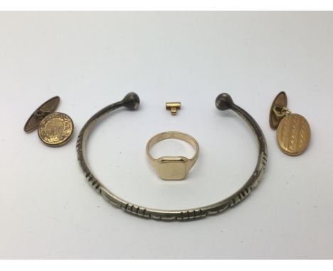 An unmarked gents tablet ring, bangle and cufflinks - NO RESERVE
