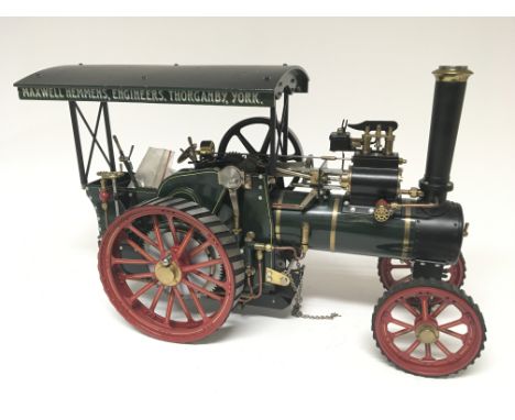 A Quality model of a Traction mobile steam engine. In excellent condition the hood with the inscription Maxwell Hemmens Engin