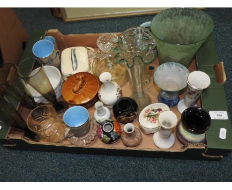 Decorative and collectable ceramics, glass and works of art