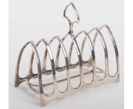 A silver toast rack, William Hutton &amp; Sons Ltd, Sheffield 1910, 12cmW 107g