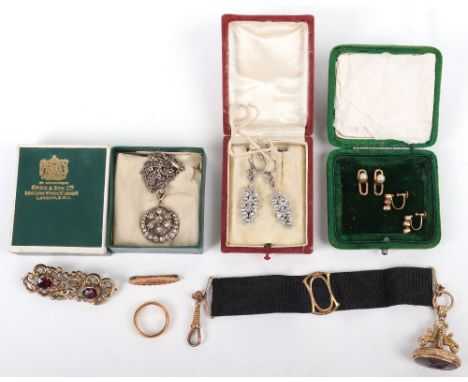 A gold (unmarked, untested), seed pearl and amethyst brooch, (5.3g), a 19th century bloodstone fob seal, a men’s ‘Pioneer’ go