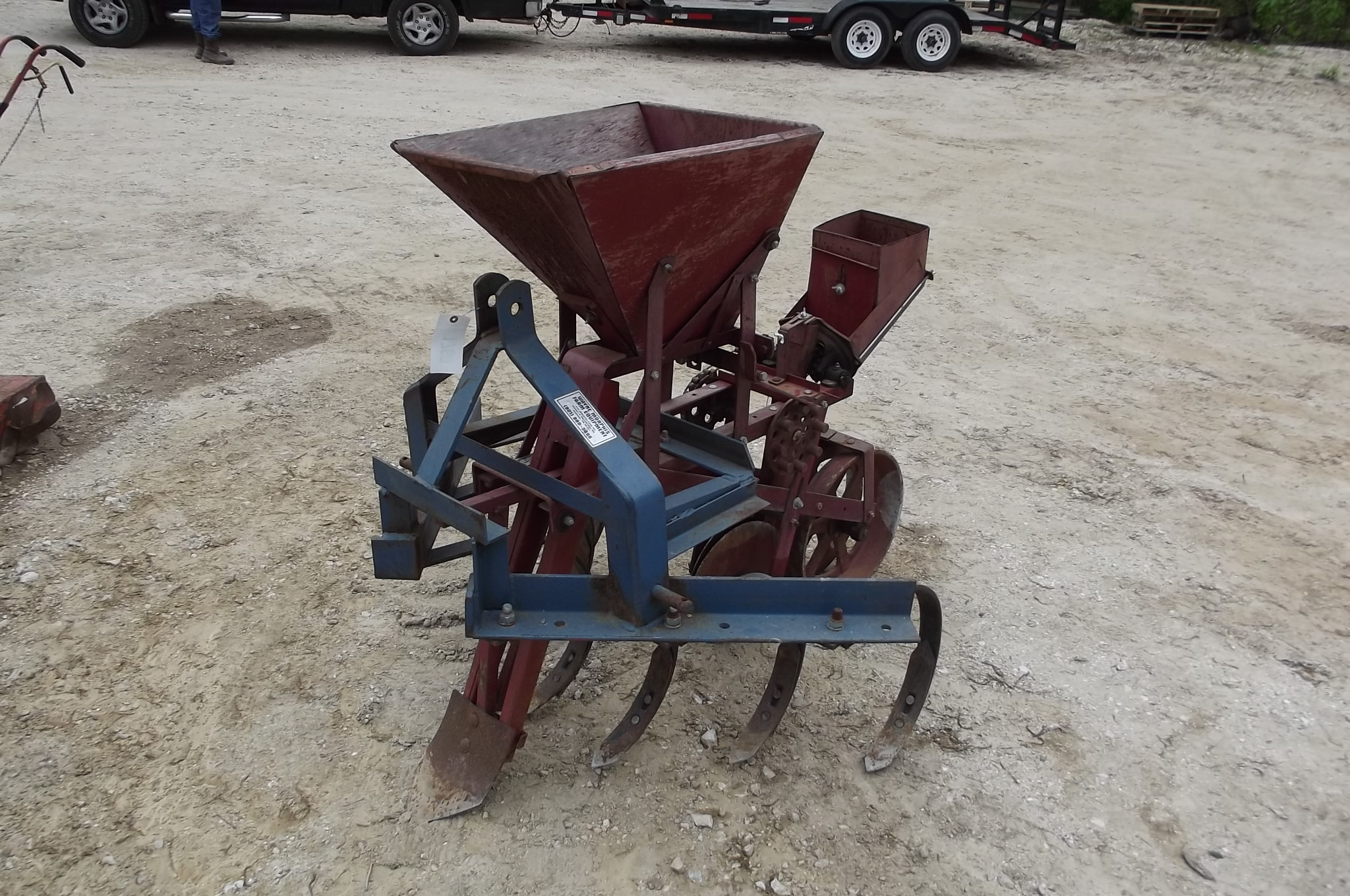 1 Row Covington Planter model TP46