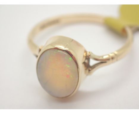 9ct gold vintage opal solitaire ring size L 1.6g