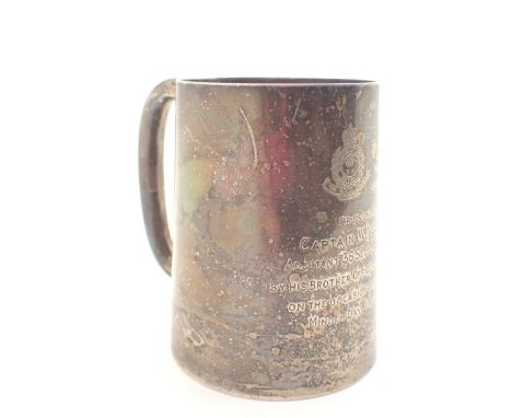 Hallmarked silver half pint tankard with attribution to Captain W Nelson MC Home Guard 1944 205g H: 9 cm