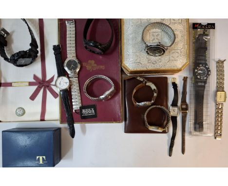 Irish linen napkins, a 1970's jewellery box, watches to include Kenneth Cole and Cronel and an empty Tissot watch box. Locati