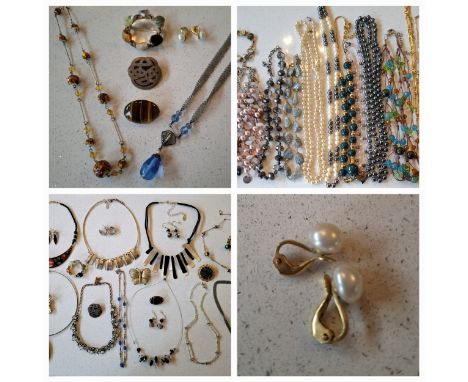 A quantity of costume jewellery to include a pair of 9ct Ciro pearl earrings, a string of Monet simulated grey and cream pear